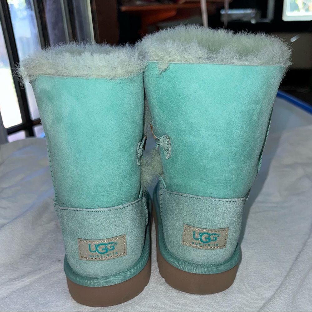 Ugg Mint Short Bailey Button - image 2